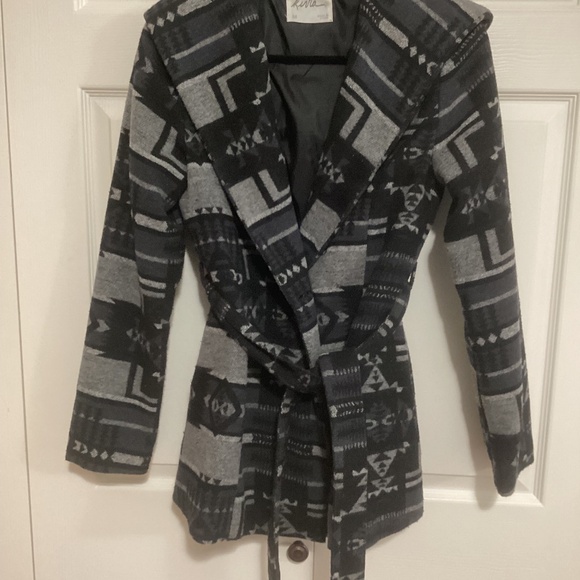 Women’s Jacket - Picture 1 of 4
